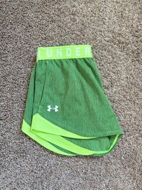Under Armour Green Athletic Shorts • Size Small